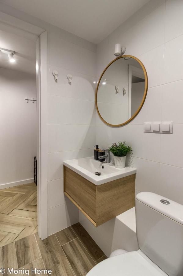 ורשה M&R Apartament Smart&Bright Batorego 16, Netflix, Free Wifi, Metro I Park Pole Mokotowskie, Stodola, Self Check-In, 5 Minut Od Centrum מראה חיצוני תמונה